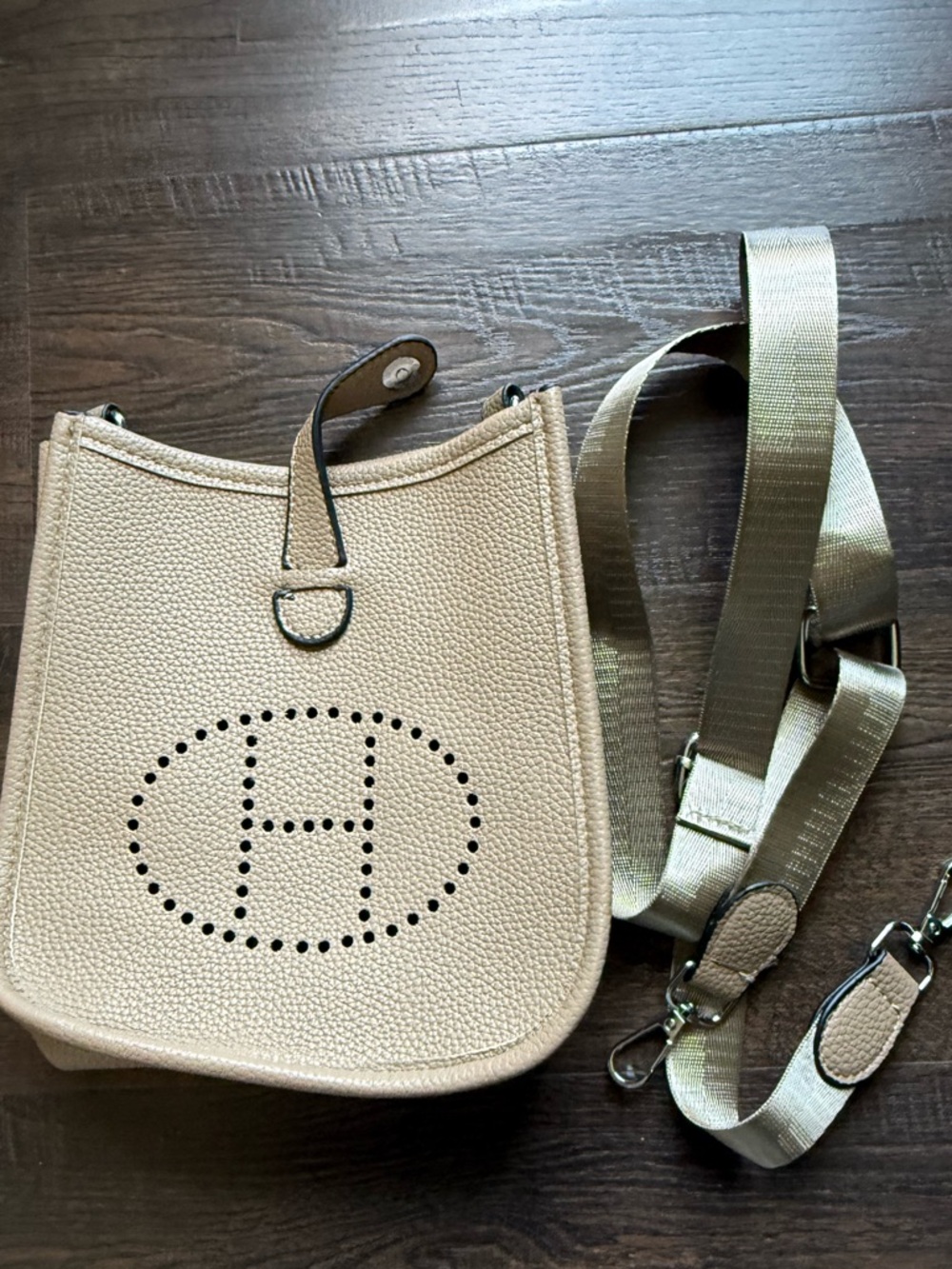 Crossbody/Shoulder bag with H design - Beige